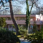 Hollywood -ex Kyriad- Hotel
