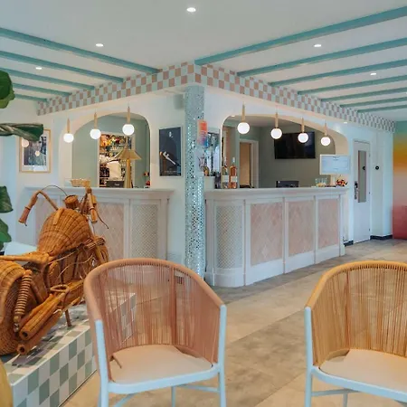 Hollywood -ex Kyriad- Hotel Cannes