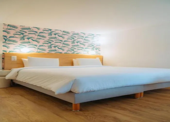 Otel Hollywood -ex Kyriad- *